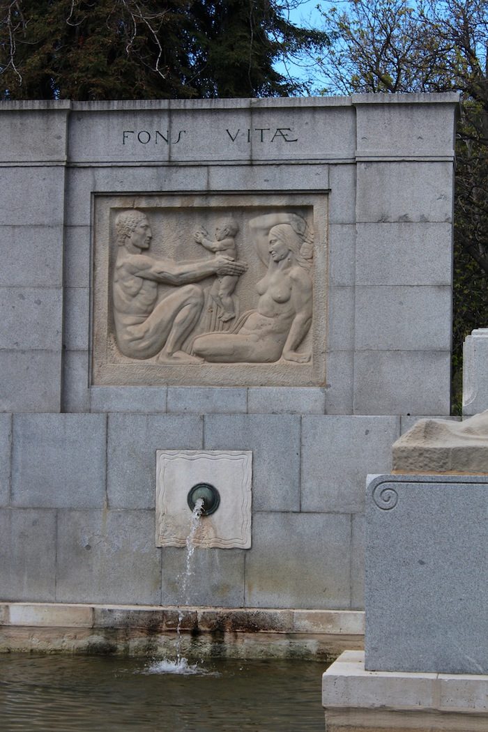 Statua Ramon y Cajal (4).jpg
